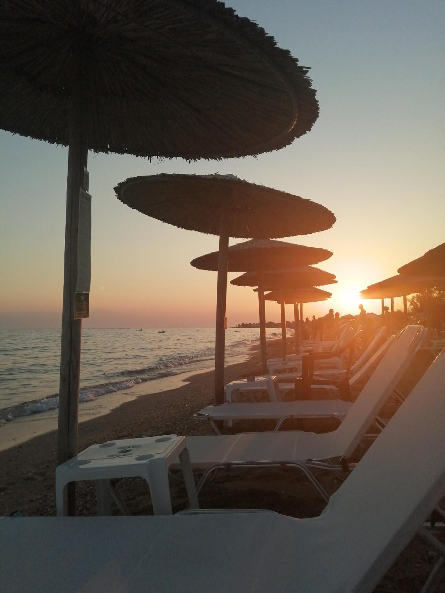 Perla Studios Paralia Dionysiou Exterior foto